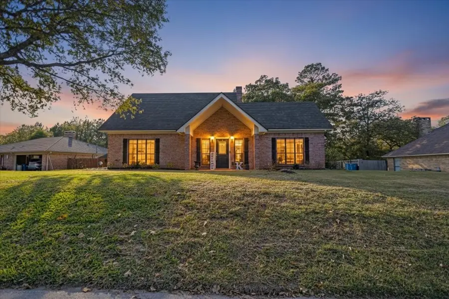 1701 Edgebrook Street, Henderson, TX 75652 - Image #2