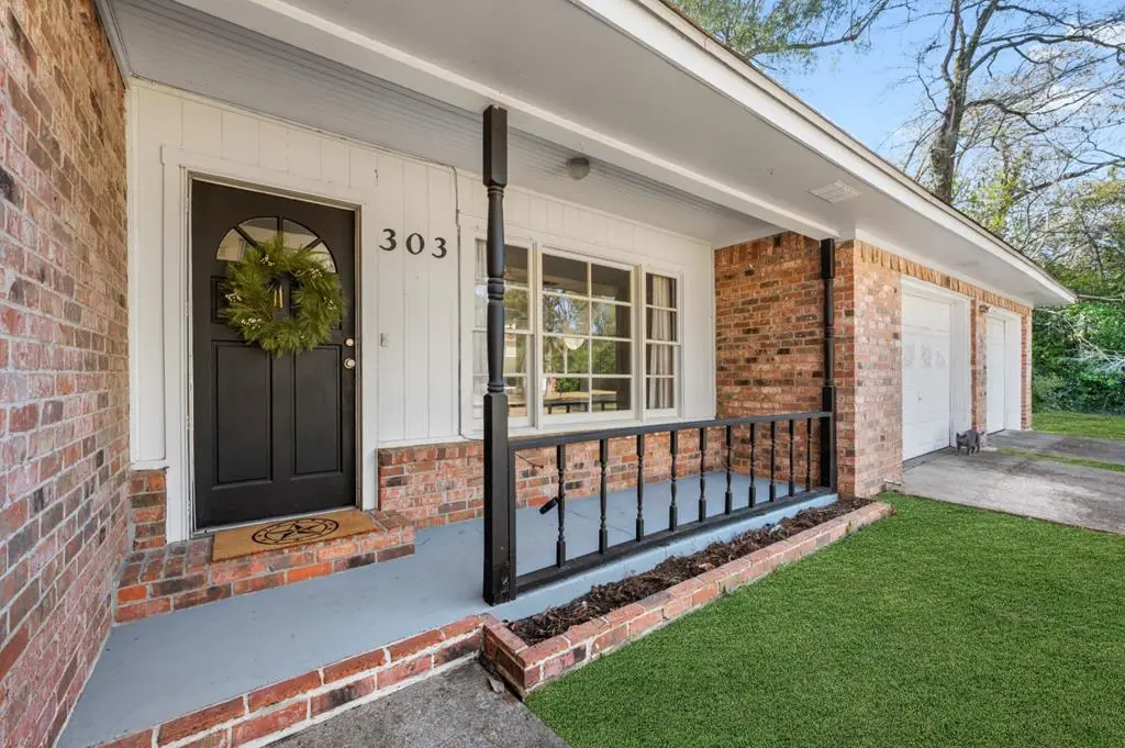 303 Meadowbrook Drive, Nacogdoches, TX 75964 - Image #1