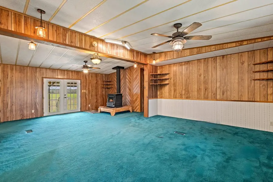 106 Cr 296, Garrison, TX 75965 - Image #2