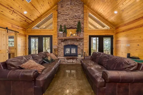 100 Lost Maples Road, Huntington, TX 75949