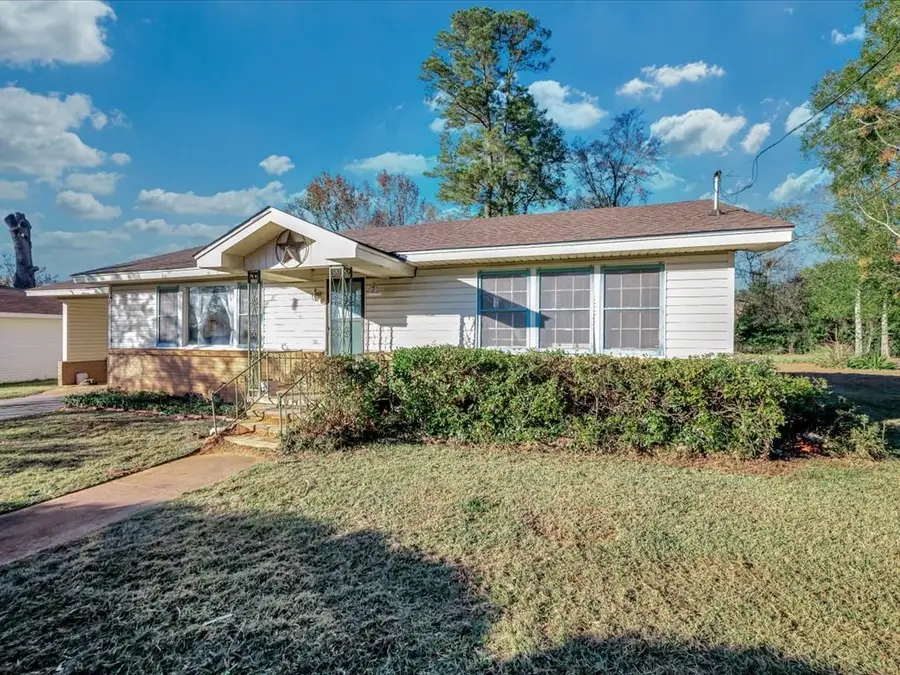 137 Dallas Street, Nacogdoches, TX 75965 - Image #2