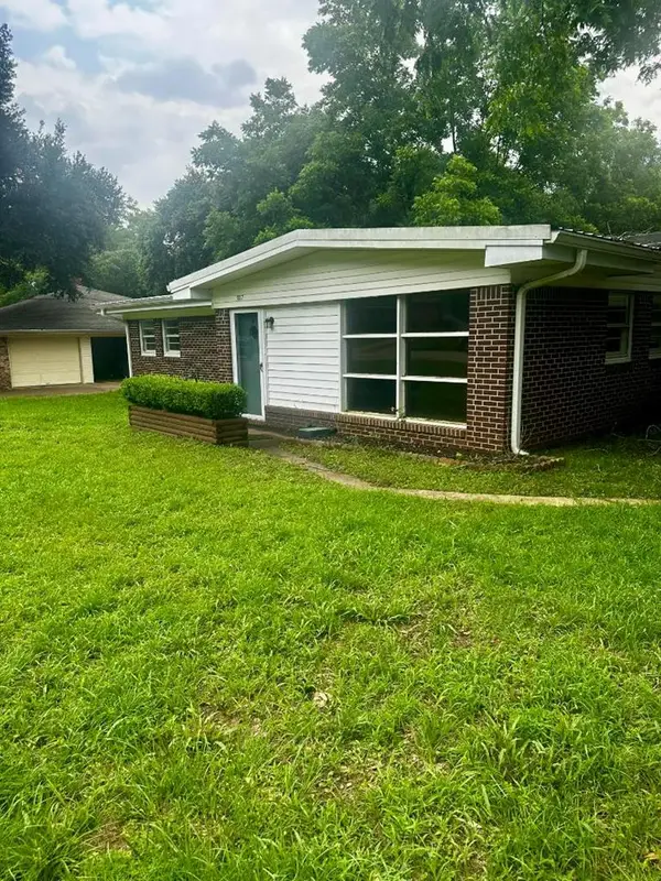 927 Mockingbird Lane, Nacogdoches, TX 75964