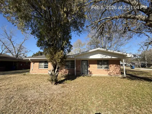 204 West Walnut Street, Huntington, TX 75949
