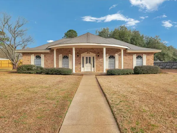 807 Northwood Circle, Nacogdoches, TX 75965