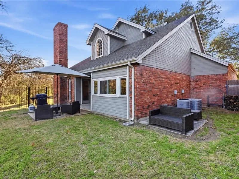 1902 Strait Ln, Garland, TX 75042 - #2