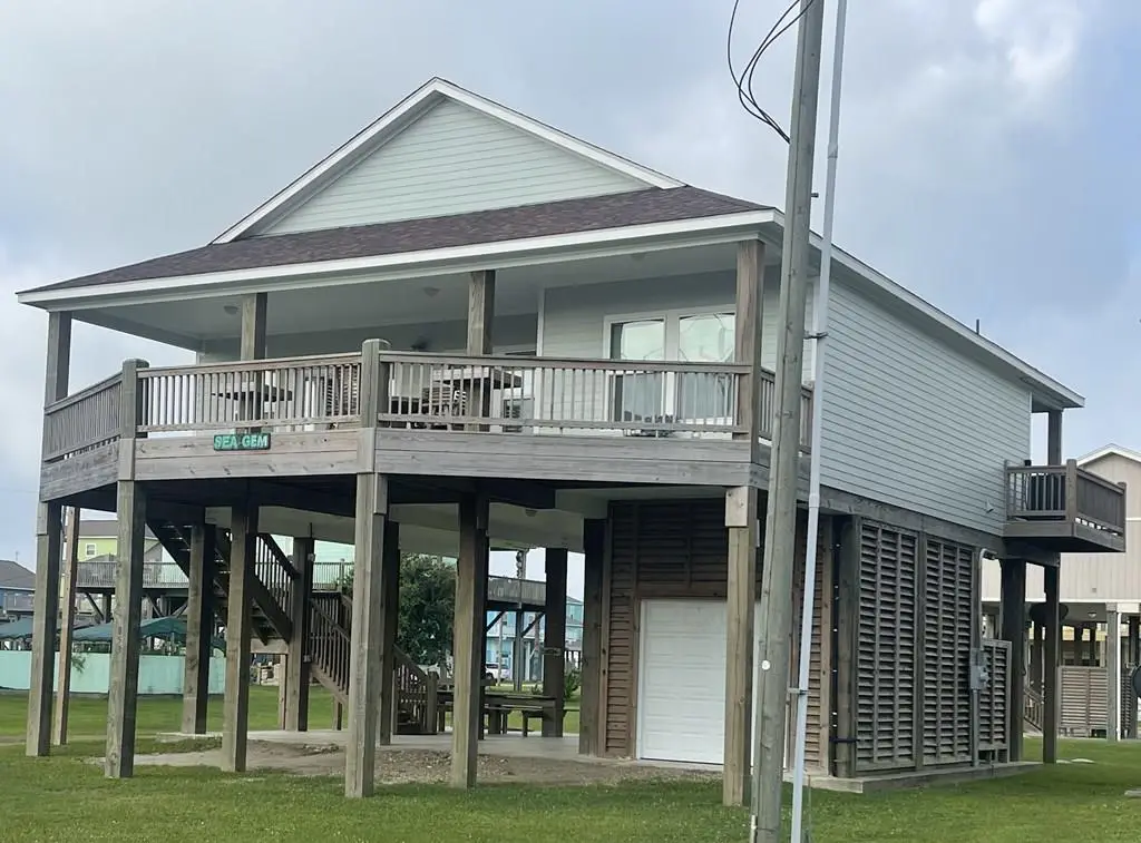 853 Wommack Drive, Crystal Beach, TX 77650 - #1