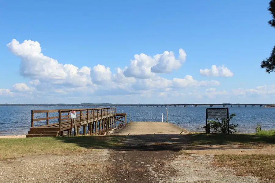 1290 Admiral Drive, Hemphill, TX 75948 - #3