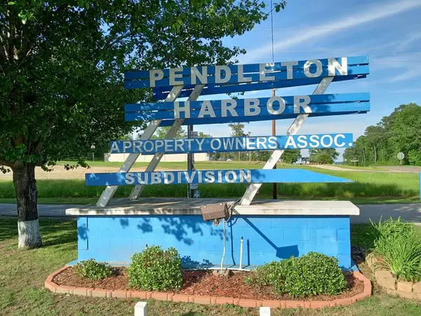 460 Admiral Drive, Hemphill, TX 75948