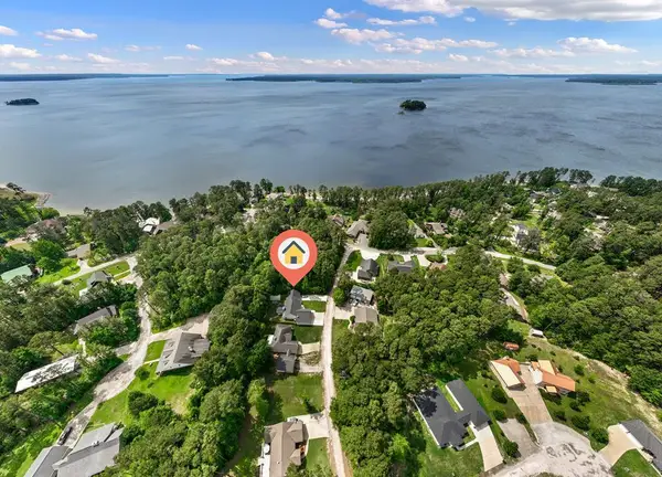 138 Breezeway Drive, Brookeland, TX 75931