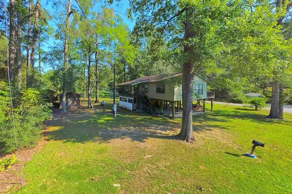 119 W Creekside Drive, Hemphill, TX 75948