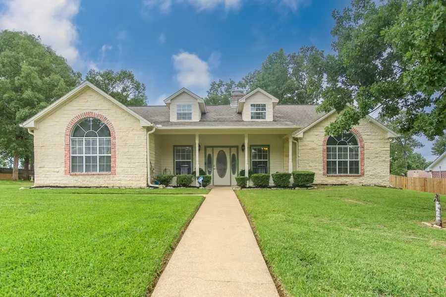 1105 Redbud Avenue, Diboll, TX 75941 - #2