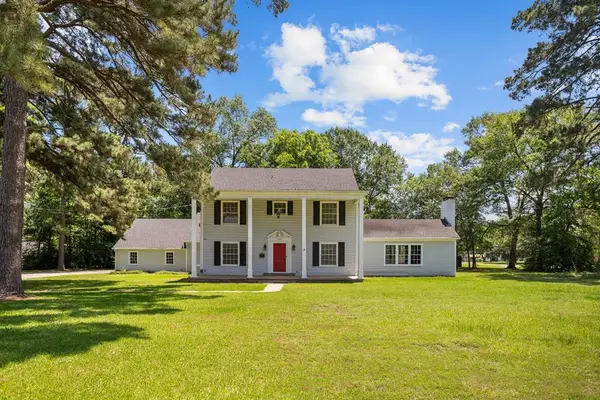 715 Pine Tree Lane, Lufkin, TX 75904