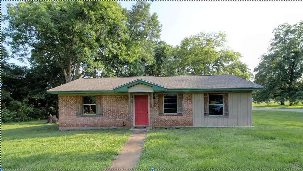 20 E 1st Street, Wells, TX 75976 - #1
