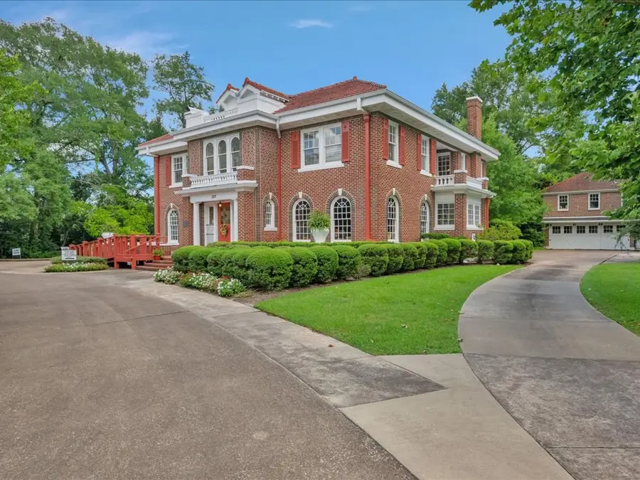 107 W Kerr Avenue, Lufkin, TX 74904 - #3