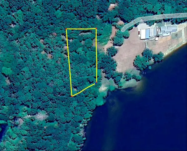 231 Palo Gaucho Lane East, Hemphill, TX 75948