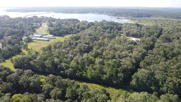 359 Mallard, Hemphill, TX 75948