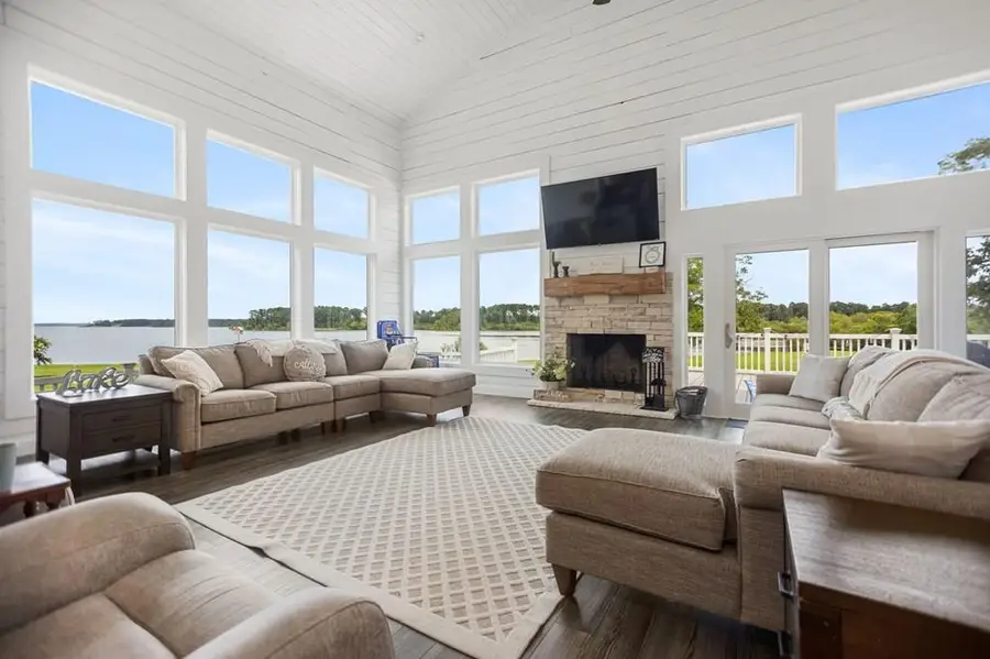 321 Paradise Drive, Zavalla, TX 75980 - #2