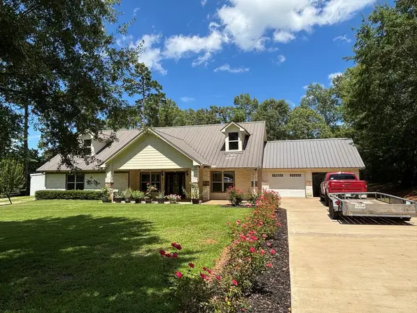 356 Rainwood Drive, Lufkin, TX 75901