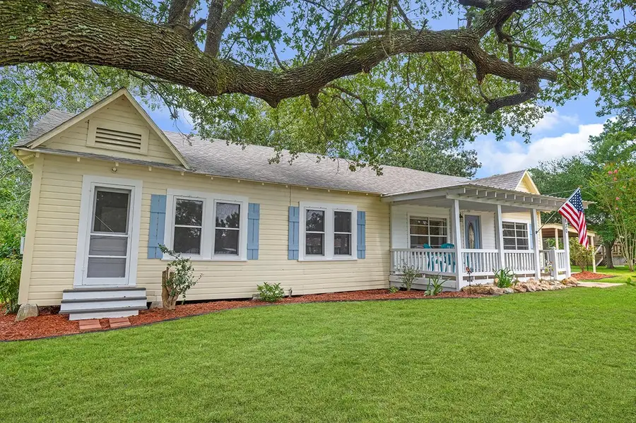 630 Starr Street, Hemphill, TX 75948 - #2