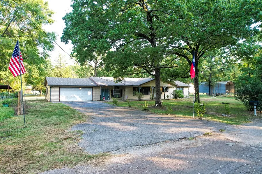 322 Parkside Drive, Zavalla, TX 75980 - #3
