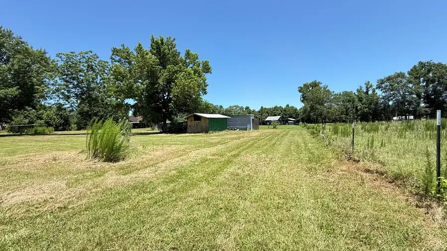 295 County Road 810, Buna, TX 77612 - #3