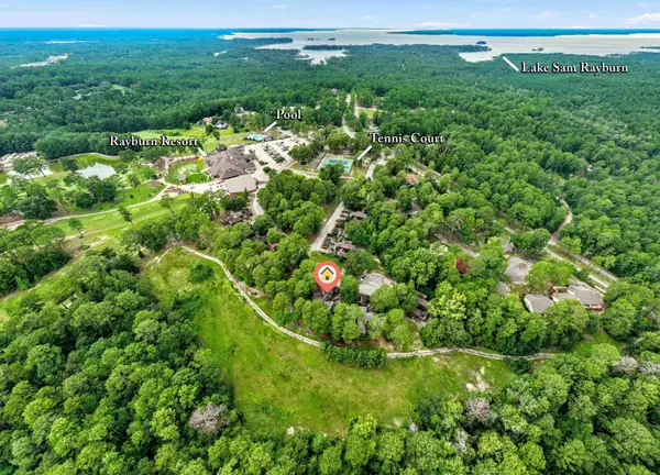 304 Country Club Drive, Brookeland, TX 75951