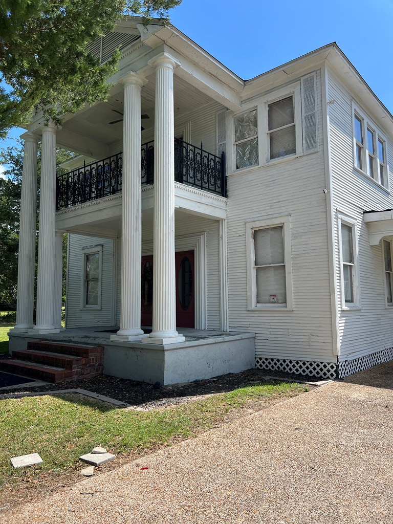 305 W Main Street, Kirbyville, TX 75956 - #2