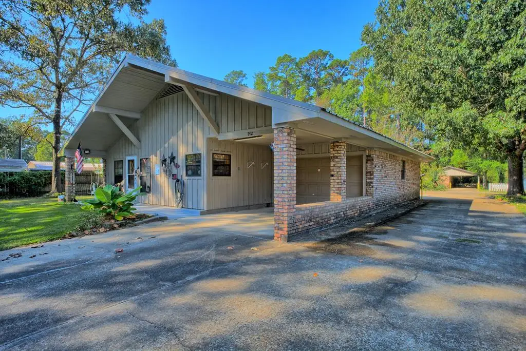 912 Twin Cedar Drive, Hemphill, TX 75948 - #1