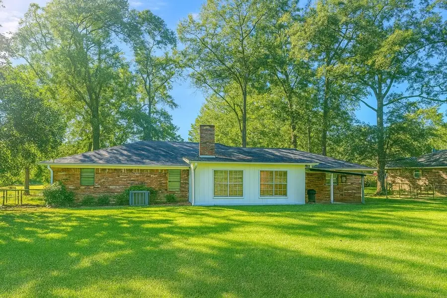 800 Holmwood, Jasper, TX 75951 - #3
