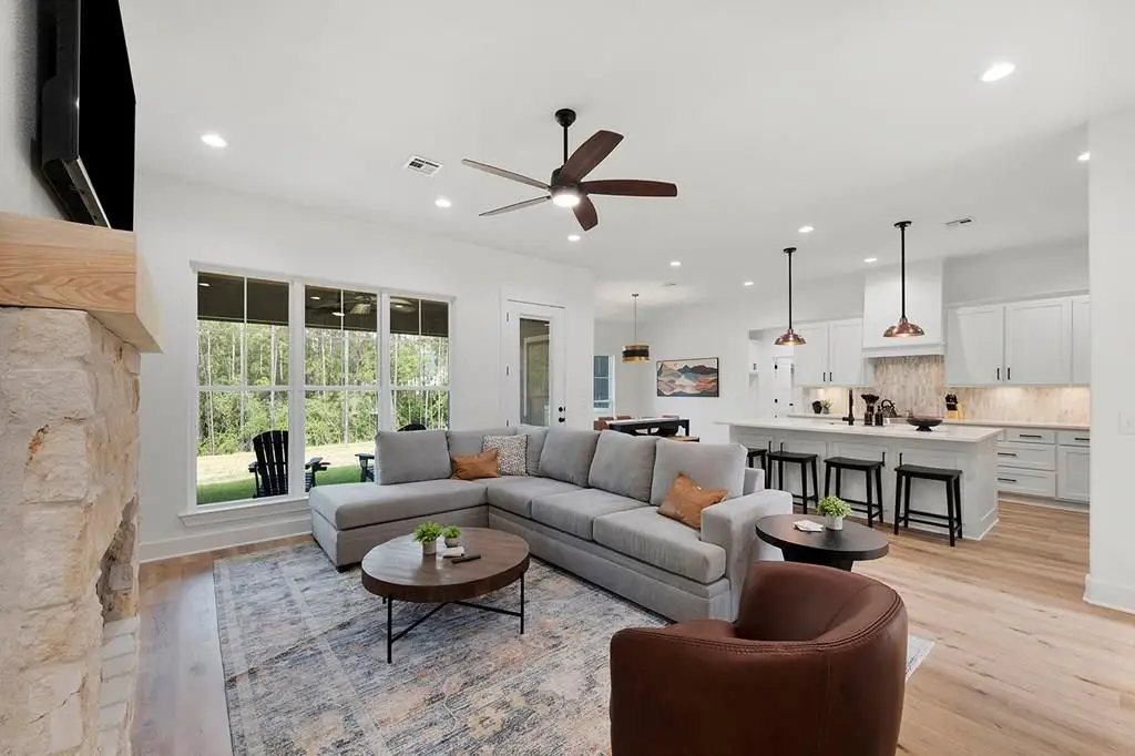 130 Crazy Horse Drive, Brookeland, TX 75931 - #1