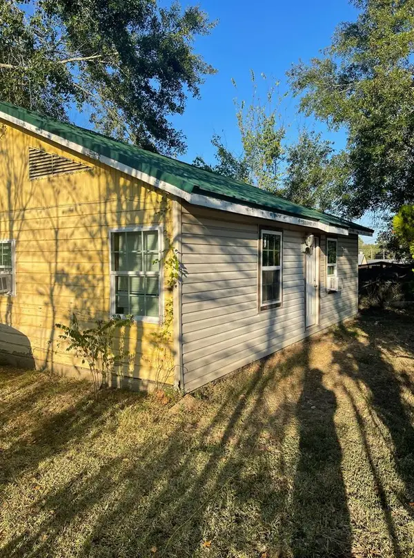 2401 Paul Avenue, Lufkin, TX 75901