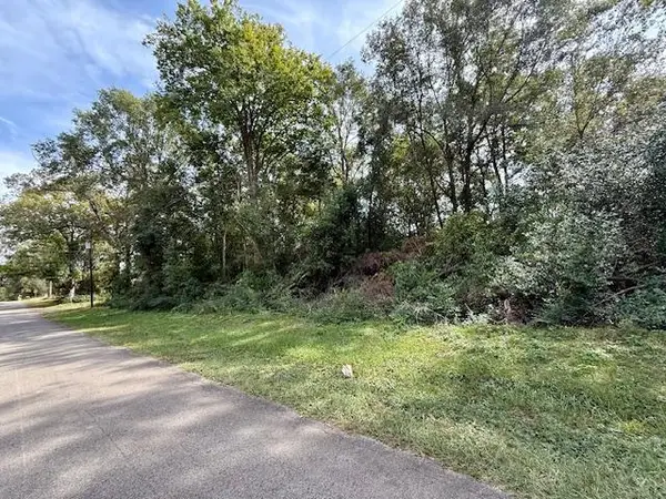 915 E Court Street, Newton, TX 75966