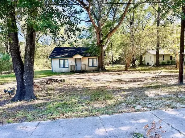 509 Gibson Street, Huntington, TX 75949