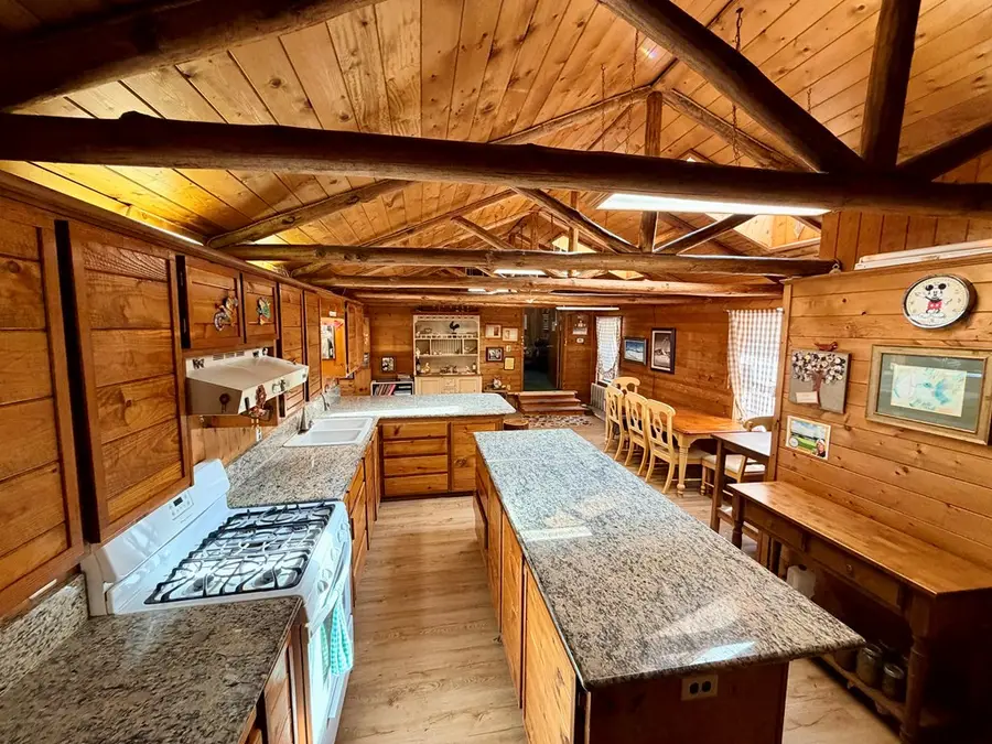 491 Midlake Dr, Hemphill, TX 75948 - #3