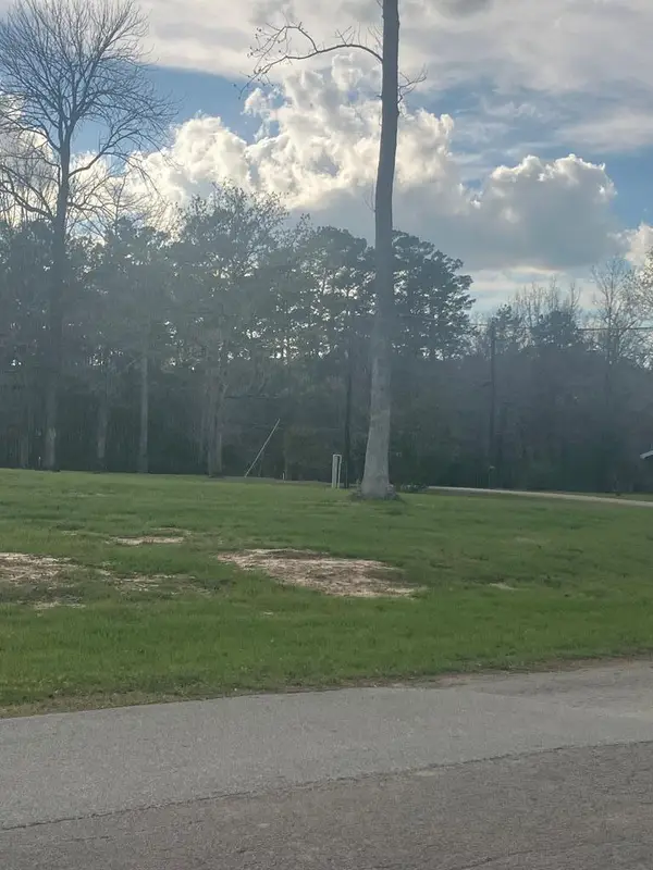 138 Pineridge Drive, Hemphill, TX 75948