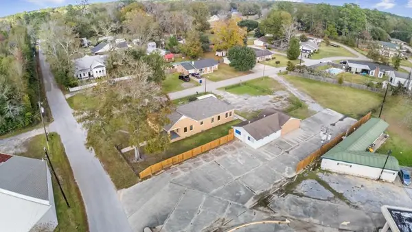 130 County Road 740, Buna, TX 77612