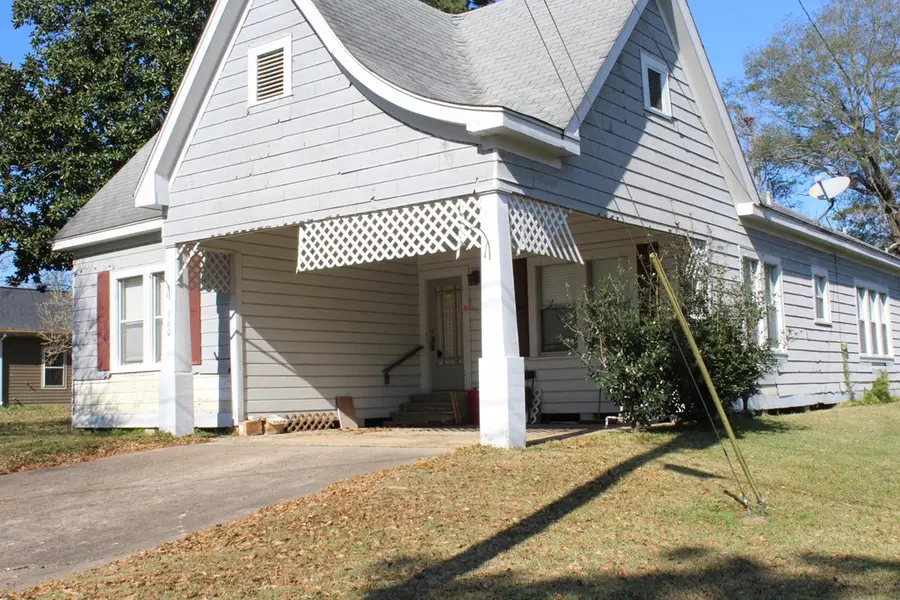 960 College Street, Jasper, TX 75951 - #2