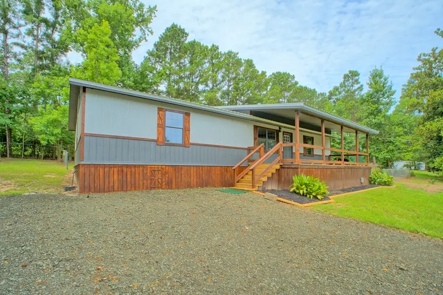 211 Stonewall Drive, Hemphill, TX 75948 - #2