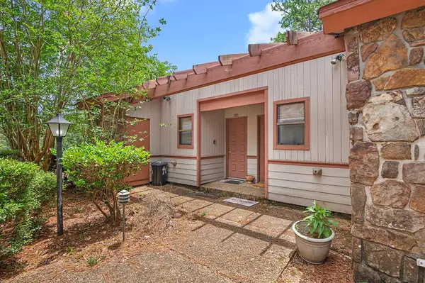 404 Club Villa, Brookeland, TX 75931