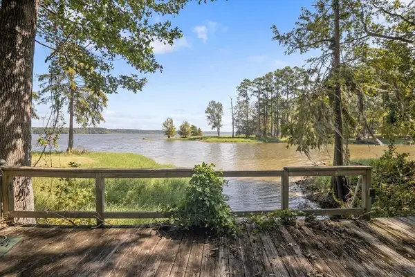 800 Grandview Drive, Hemphill, TX 75948