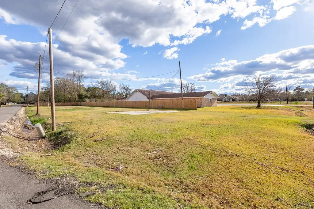 300,302 Avenue F, Huntington, TX 75949 - #1