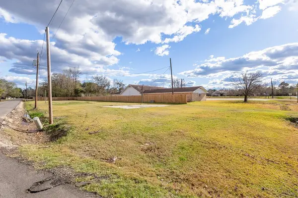 300,302 Avenue F, Huntington, TX 75949