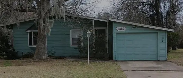 322 Circle Way St, Lake Jackson, TX 77566