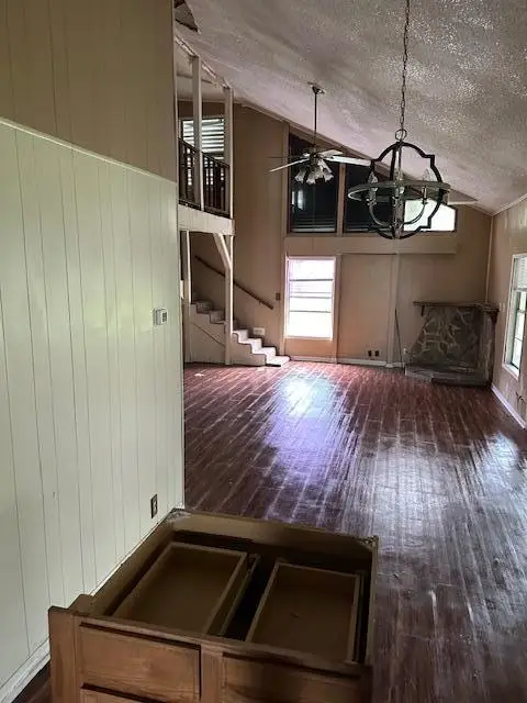 322 Circle Way St, Lake Jackson, TX 77566 - #2