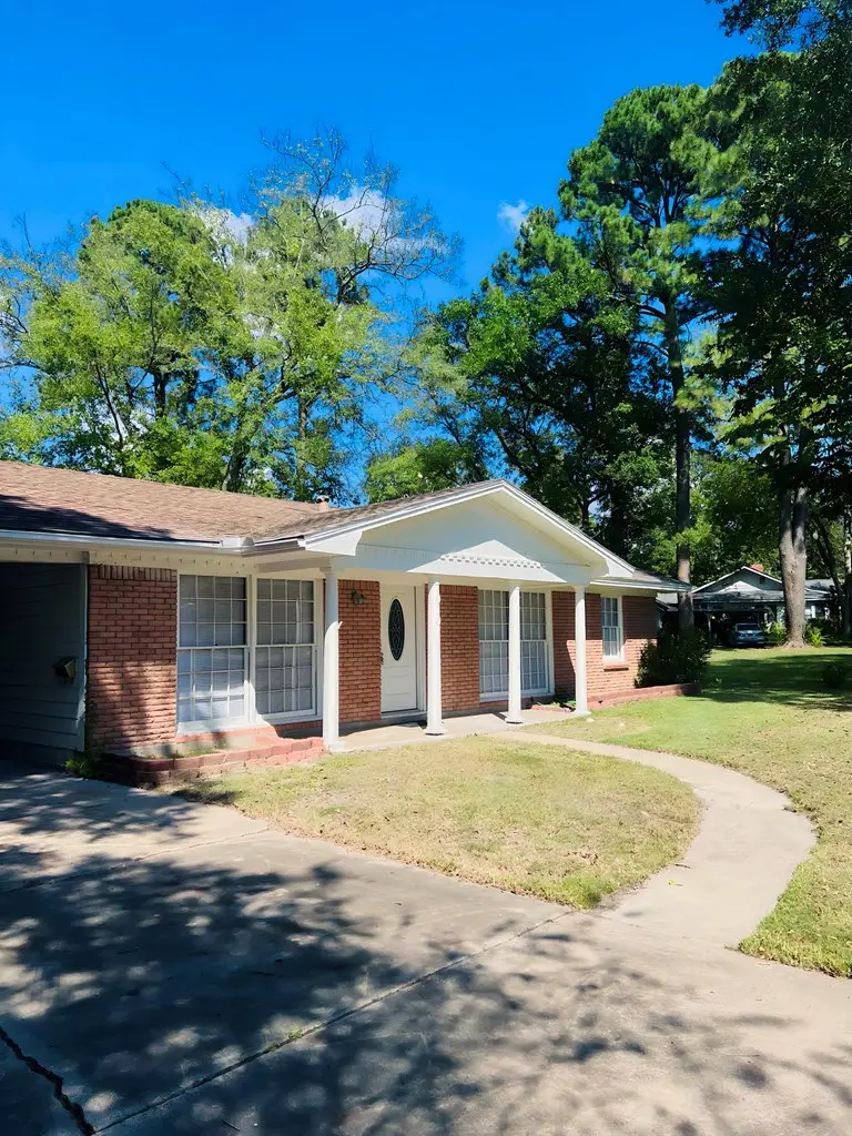 910 Russell Avenue, Lufkin, TX 75904 - #2