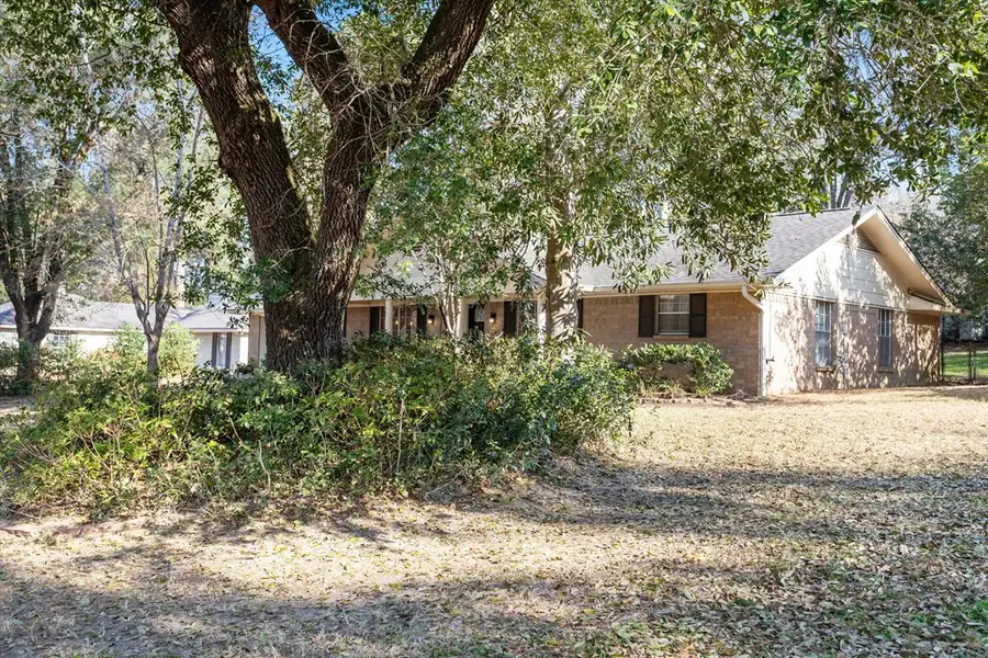 3702 Colonial Drive, Nacogdoches, TX 75965 - #2