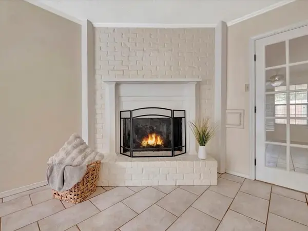 1019 E Austin St, Nacogdoches, TX 75965