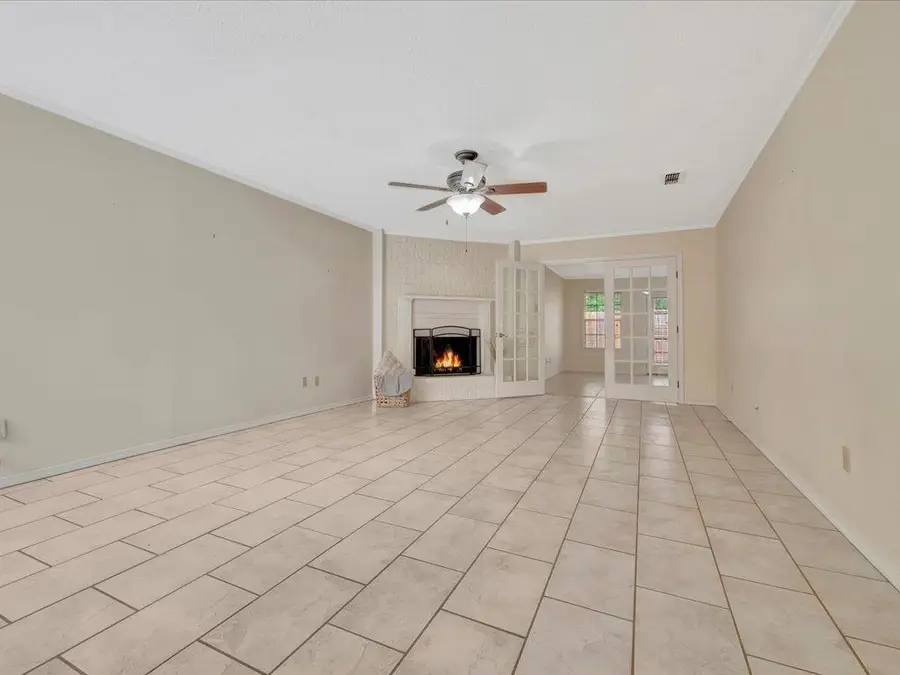 1019 E Austin St, Nacogdoches, TX 75965 - #2