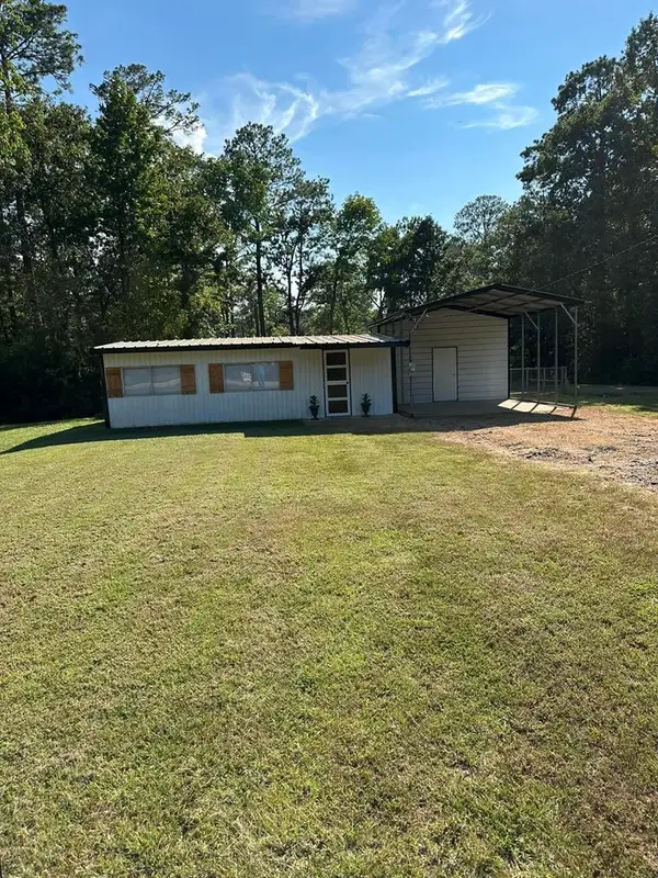 375 Toledo Beach, Hemphill, TX 75951