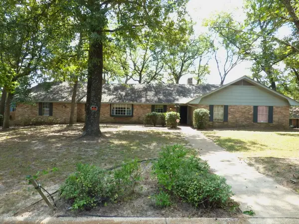 264 Fernwood Drive, Nacogdoches, TX 75964